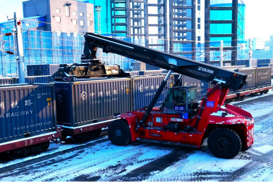 国家能源集团新疆能源煤炭铁路发运突破万列