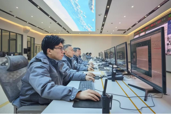 风雪砺初心 暖流护万家