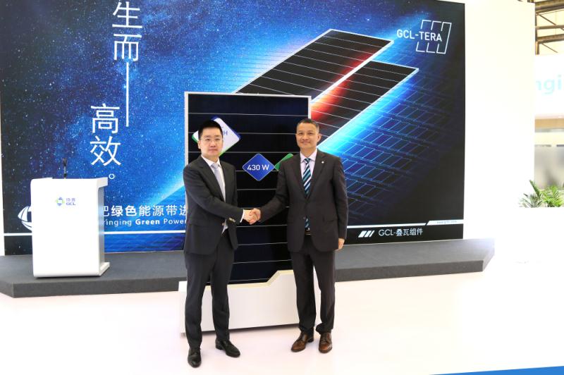 协鑫集成发布“鑫单晶叠瓦”系列新品组件，最高功率达450W