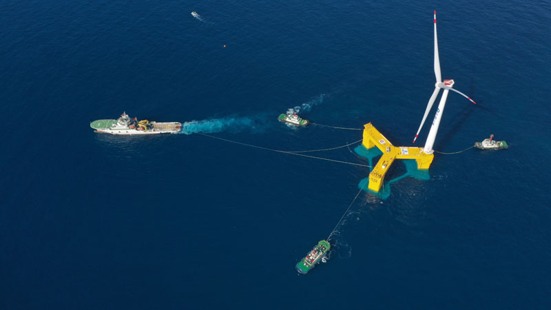 全球首台抗台风型漂浮式海上风电机组“落户”广东阳江