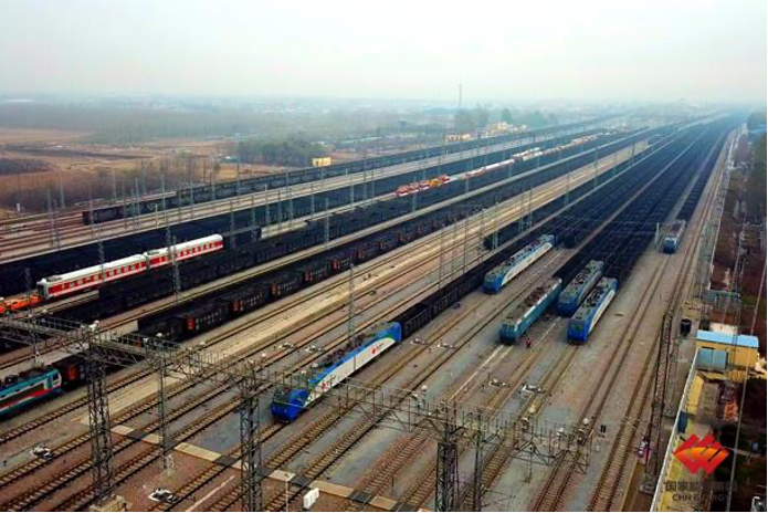 国家能源集团朔黄铁路万吨重载列车安全开行十二周年