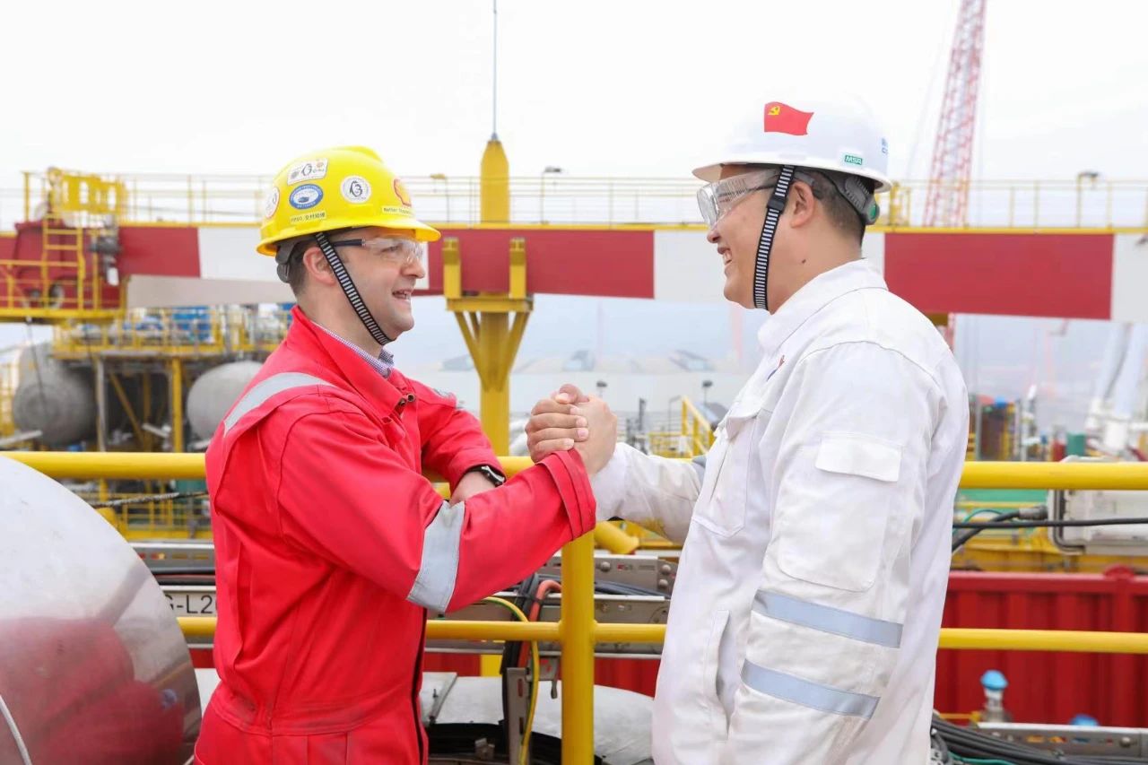 中国海油：我国建造的最大圆筒型FPSO完工交付！