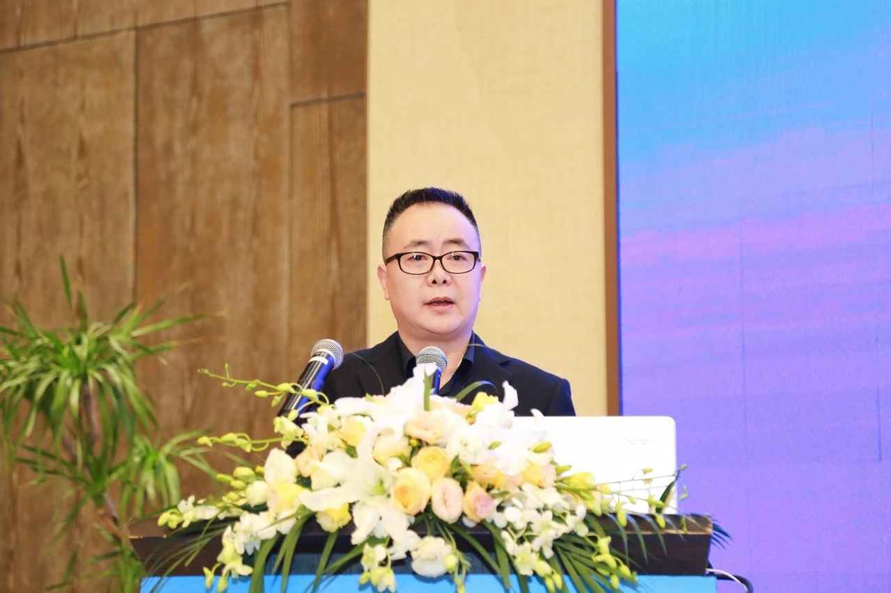 聚焦转型、共寻方向 第14届中国能源企业高层论坛在京召开