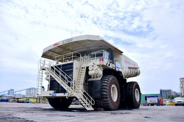 国内首台300吨级整车国产化矿卡落户国家能源集团